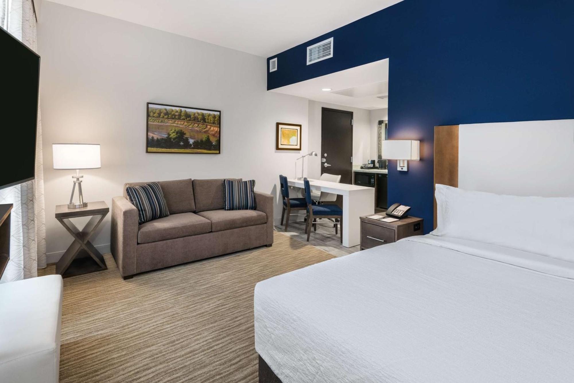 Embassy Suites By Hilton College Station Exteriér fotografie