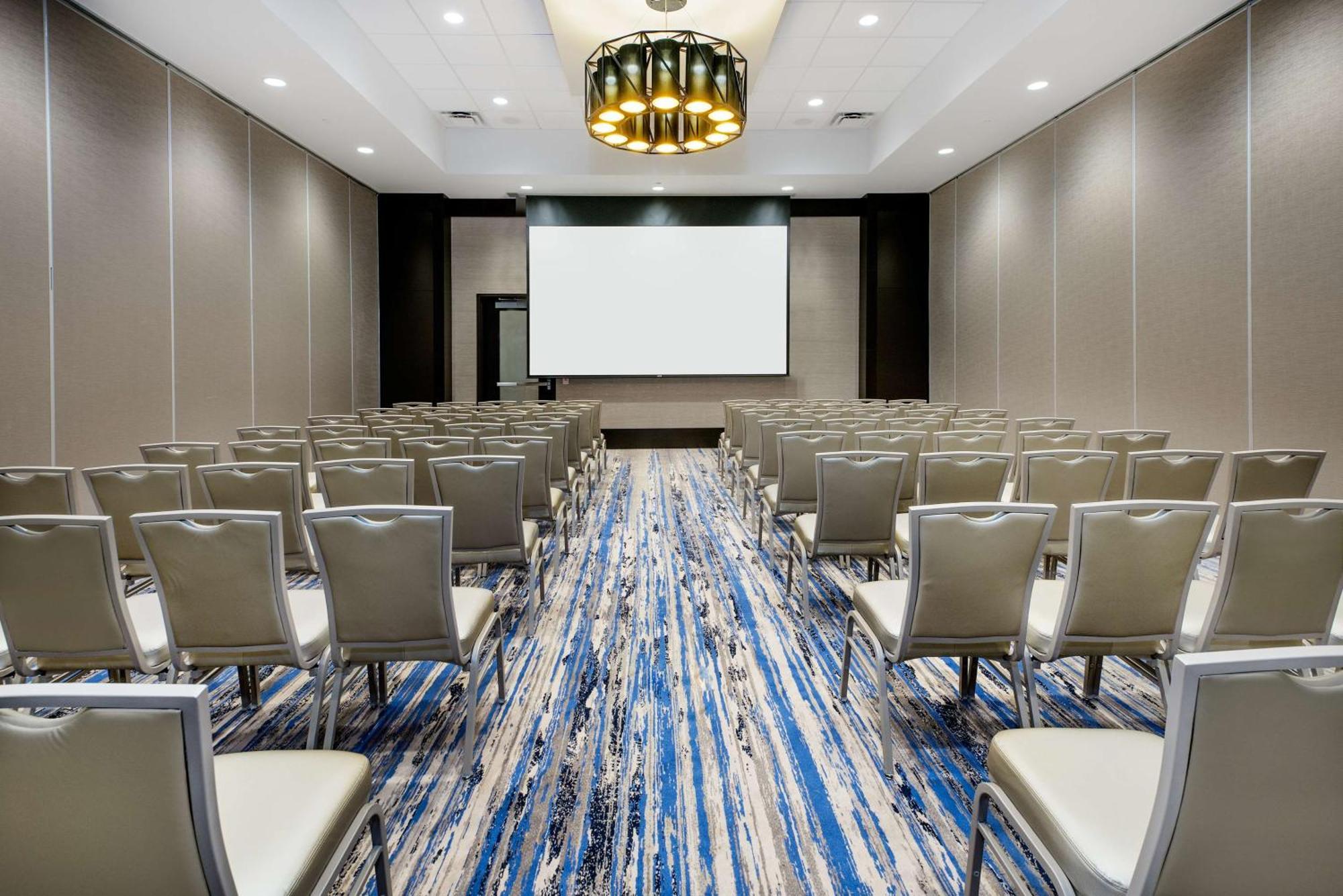 Embassy Suites By Hilton College Station Exteriér fotografie