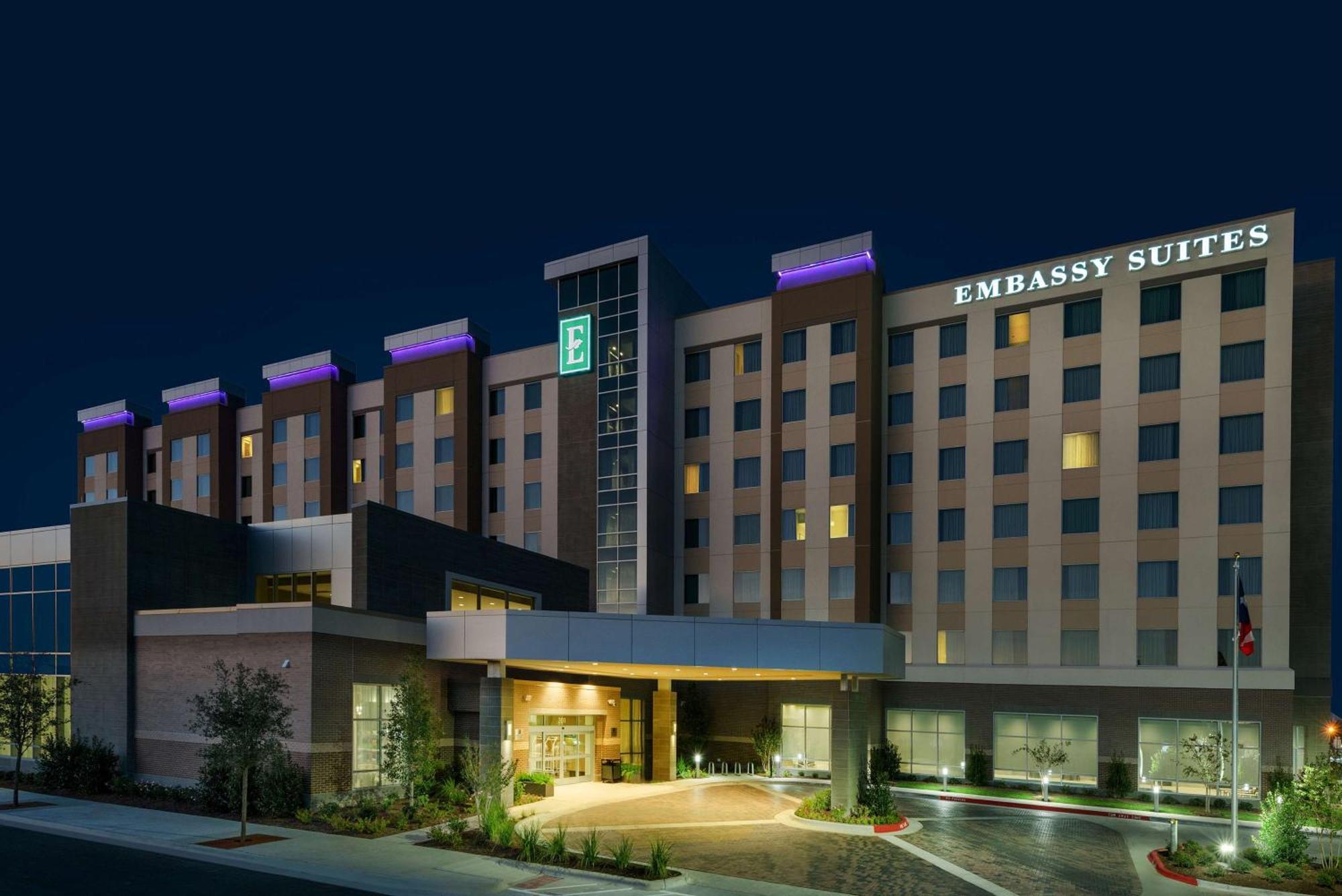 Embassy Suites By Hilton College Station Exteriér fotografie
