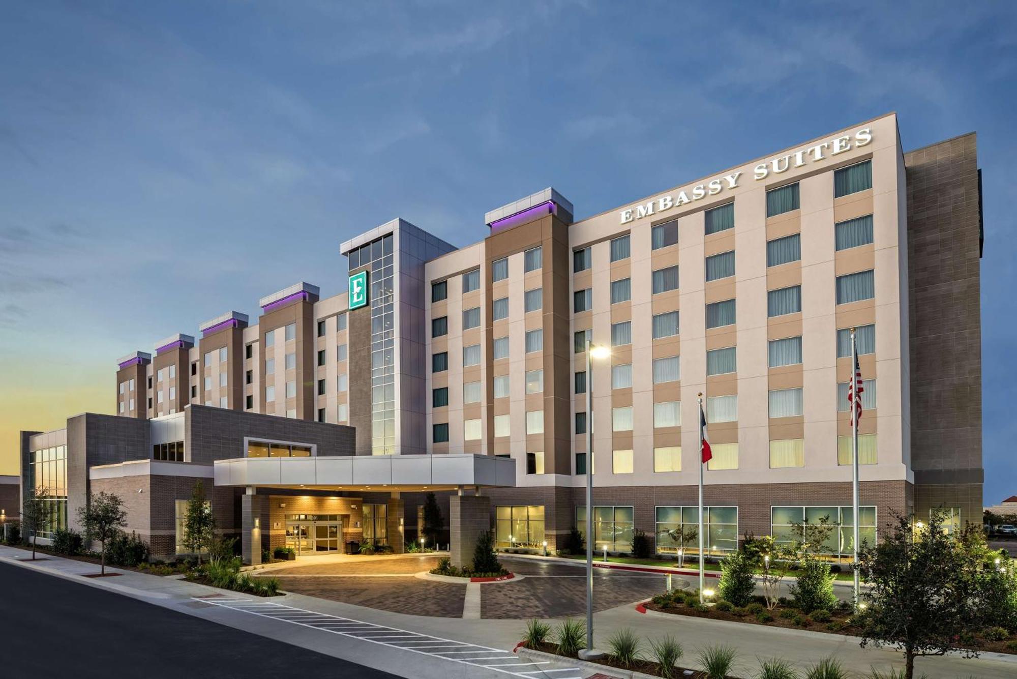Embassy Suites By Hilton College Station Exteriér fotografie