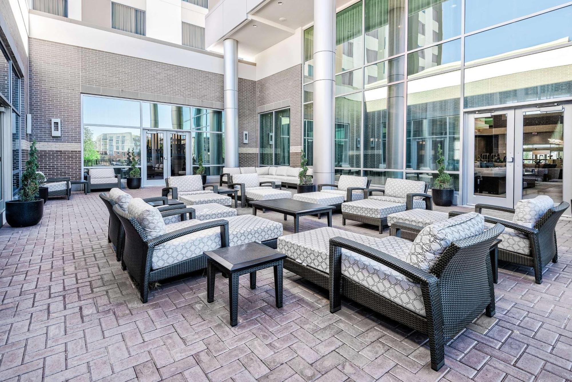 Embassy Suites By Hilton College Station Exteriér fotografie